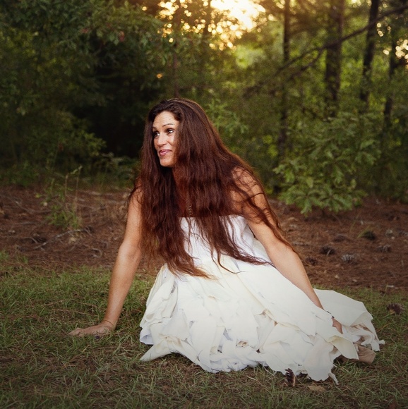 Meet your Posher, Marie - Picture 3 of 3